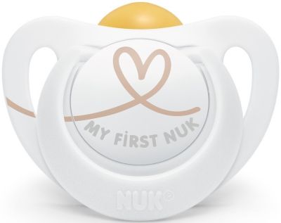 Nuk Star залъгалка каучук Сърце 0-6м